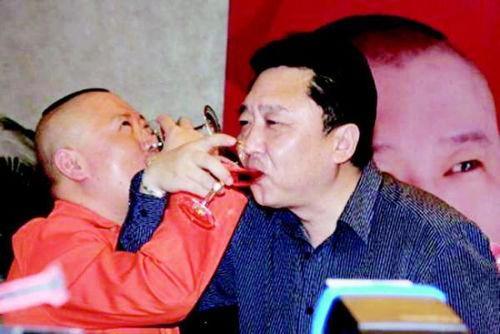 于谦娱乐吃瓜是真的吗视频,真相揭秘